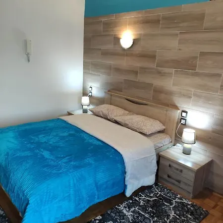 G M 5 Kentro In The Heart Of The Apartment Larissa