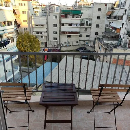 G M 5 Kentro In The Heart Of The Apartmán Larissa