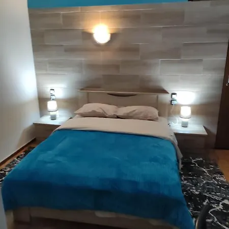 G M 5 Kentro In The Heart Of The Apartment