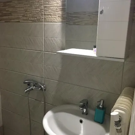 G M 5 Kentro In The Heart Of The * Larissa