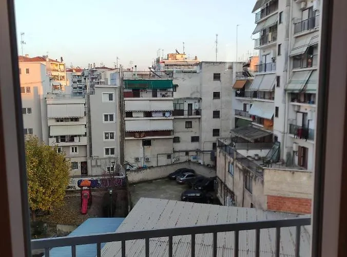 G M 5 Kentro In The Heart Of The Larissa